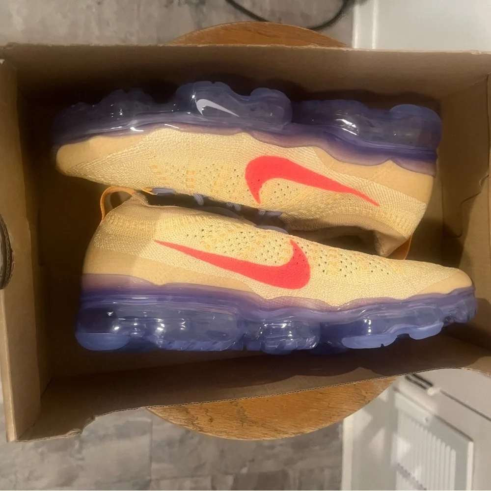 Nike Air Max Vapormax ladies size 5.5 new